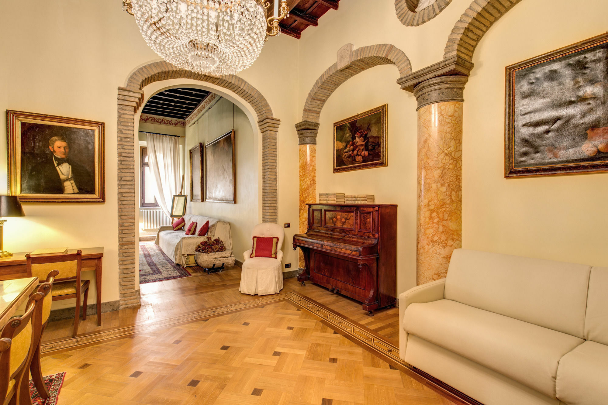 In Historic Apartamento