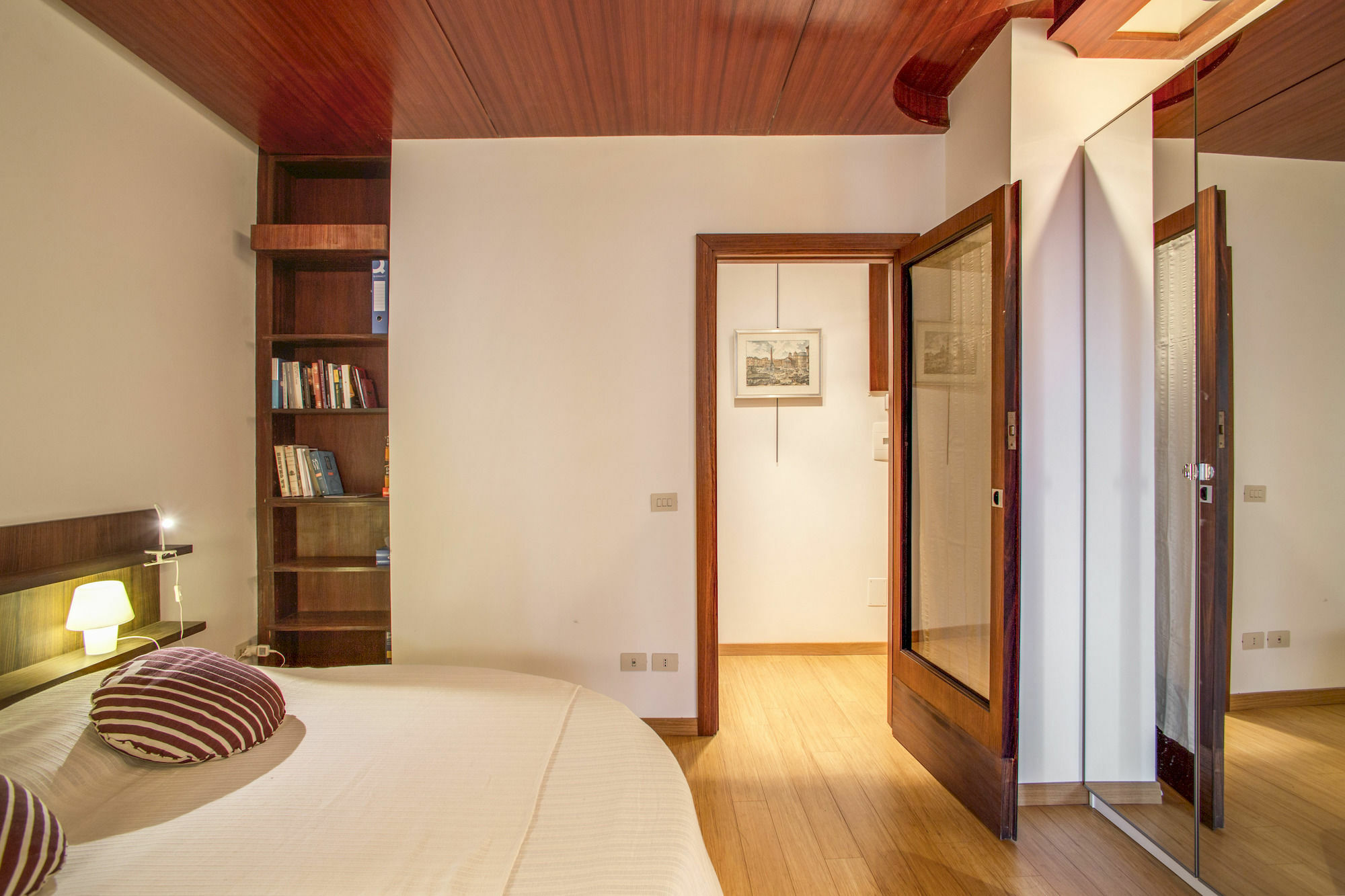 In Historic Apartamento Roma