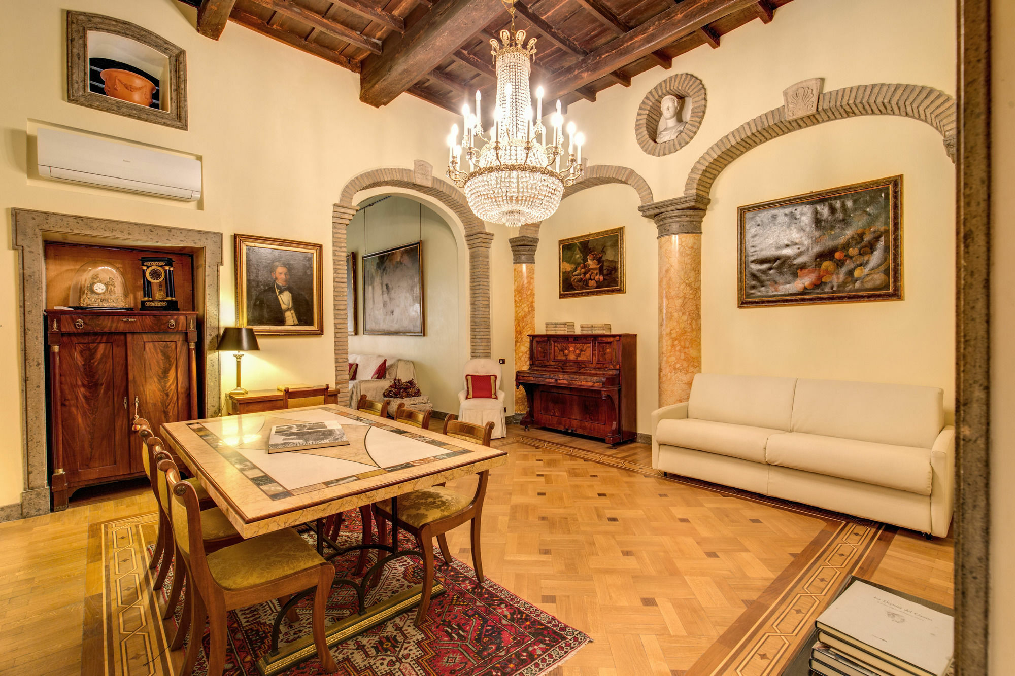 Appartamento In Historic *